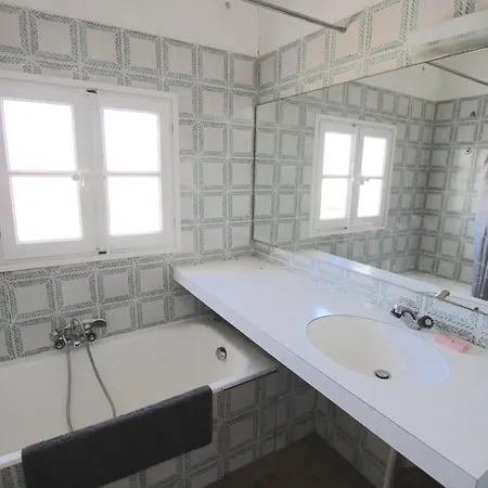 Fisherman House With Wifi And A Mooring In A Private Area - Parking Near-by Сasa de vacaciones