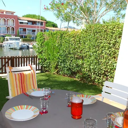 Сasa de vacaciones Fisherman House With Wifi And A Mooring In A Private Area - Parking Near-by *