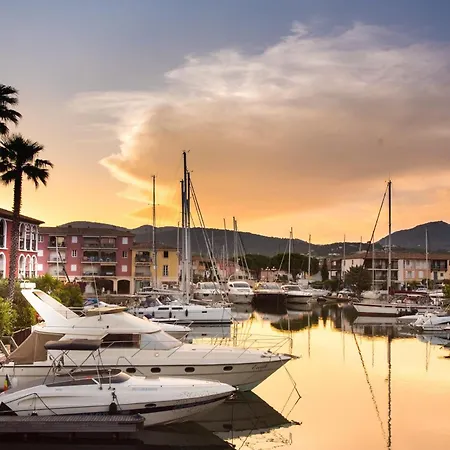 Сasa de vacaciones Fisherman House With Wifi And A Mooring In A Private Area - Parking Near-by
