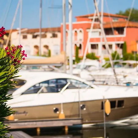 Fisherman House With Wifi And A Mooring In A Private Area - Parking Near-by Grimaud